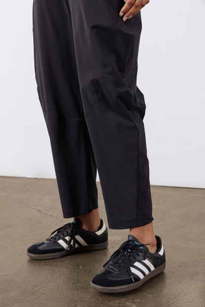 The Petite Wide-ish Pants