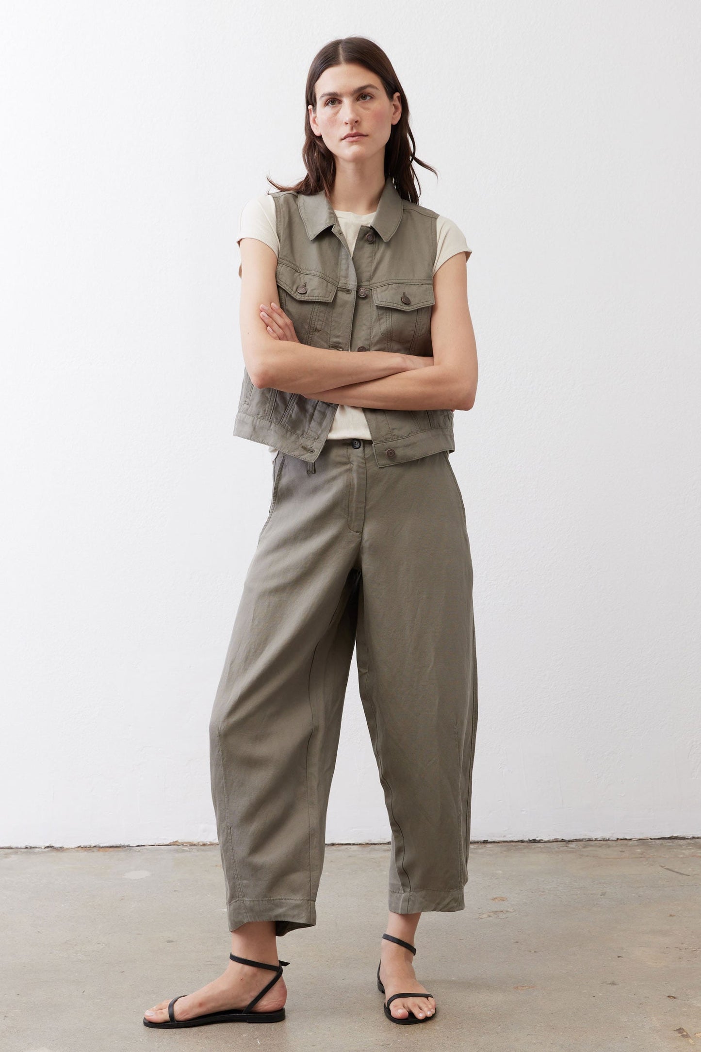 The Petite Wide Leg Ankle Pants