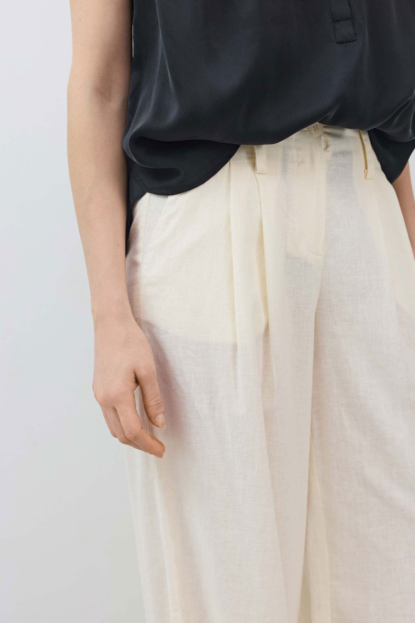 The Wide Leg Linen Trousers
