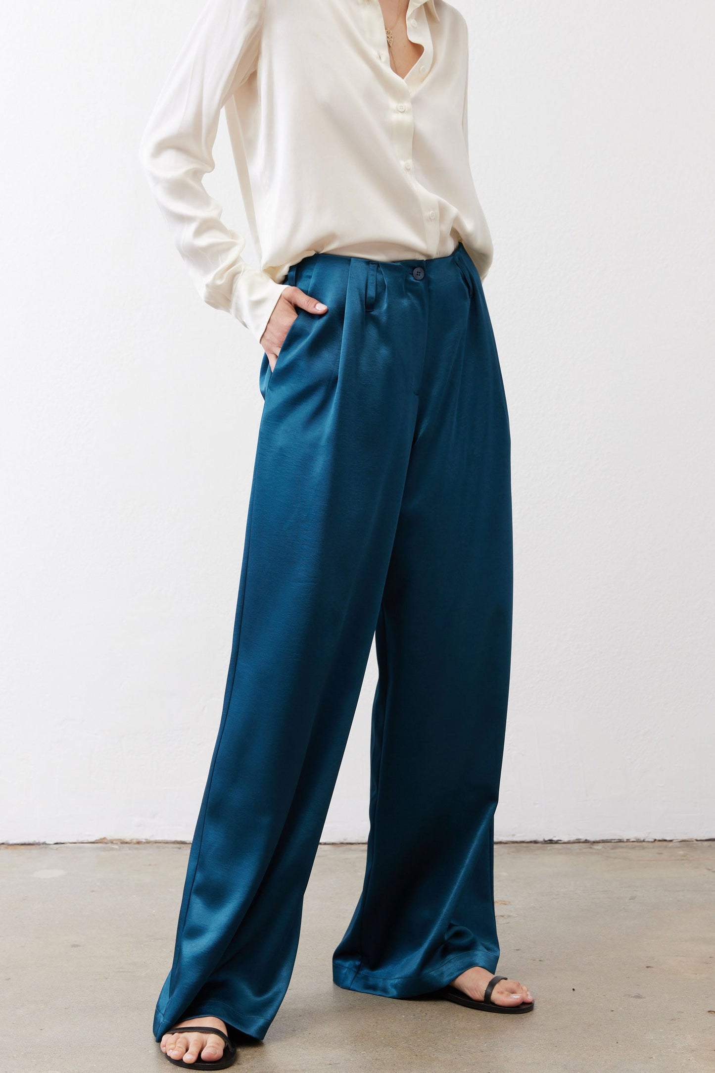The Wide Leg Trousers