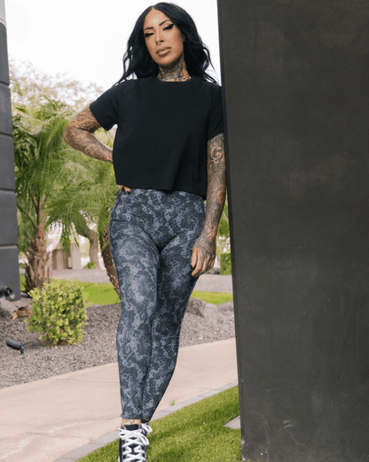 Women's Untamed Leggings - Gray Snakeskin